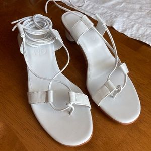 Brand New Martiniano Pavone Kid Leather White Heeled Lace-up Sandals
